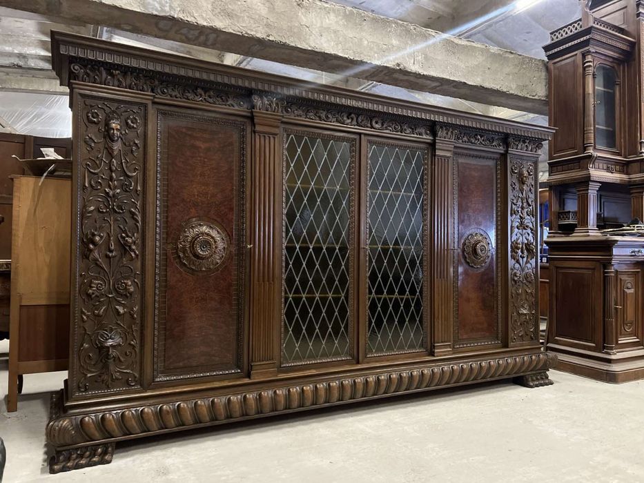 Антикварна шафа. Німеччина. 1920-ті роки.