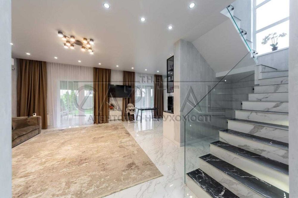 Продажа дома с дизайнерским ремонтом ГАТНЕ СУПЕР ЦЕНА