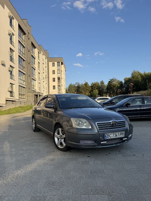 Toyota Avensis 2003 року, 1,8 газ/бензин,продам автомобіль