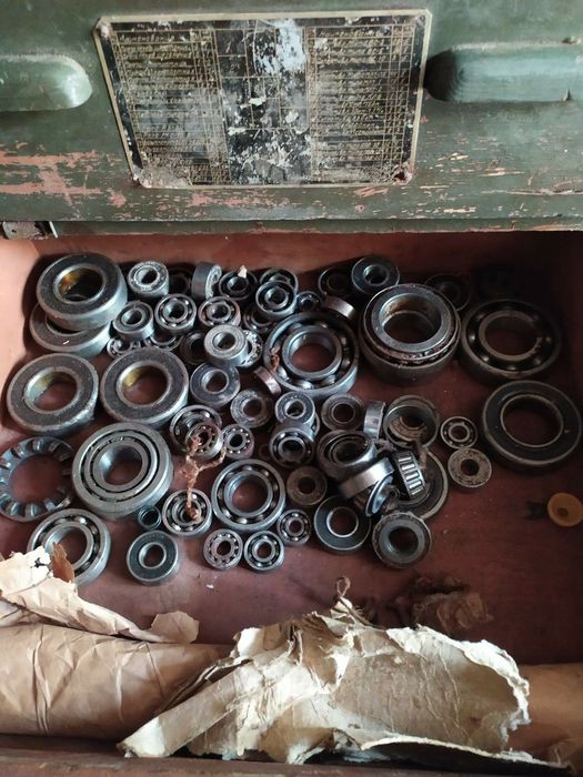 Подшипники СССР разных размеров.