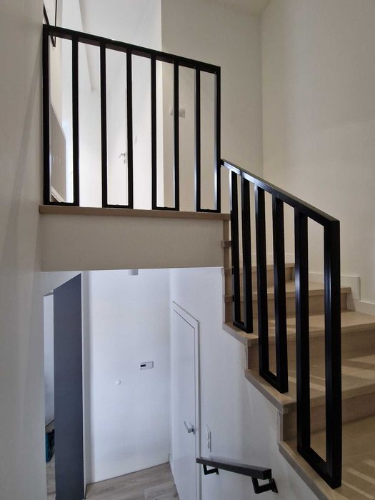 Balustrady wewnętrzne・Balustrady schodowe・Barierki na schody ・Harfa