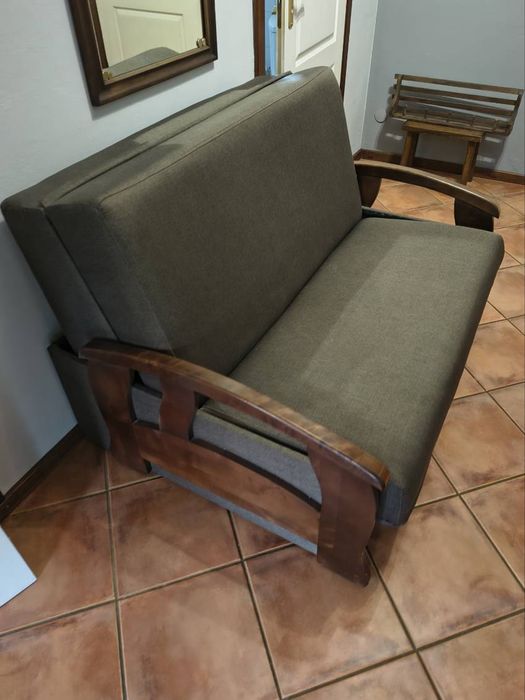 Dwuosobowa rozkladana kanapa