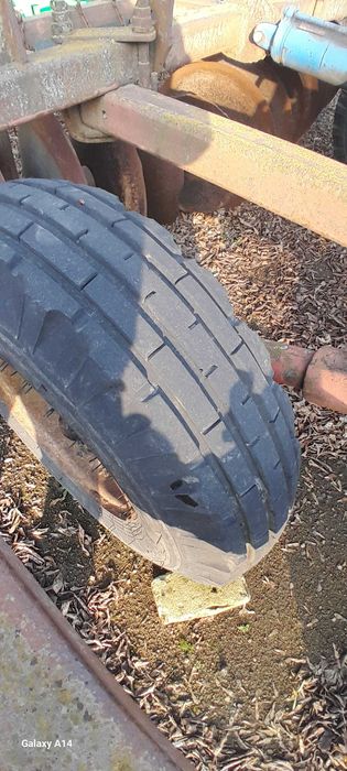 Трактор т 150 та інвентар до нього