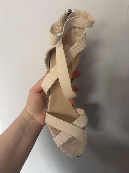 Nowe sandaly damskie polecam