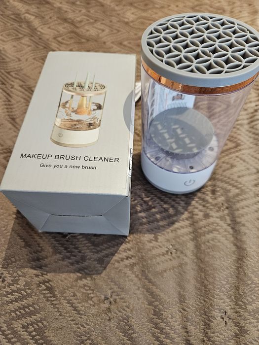 Makeup Brush Cleaner