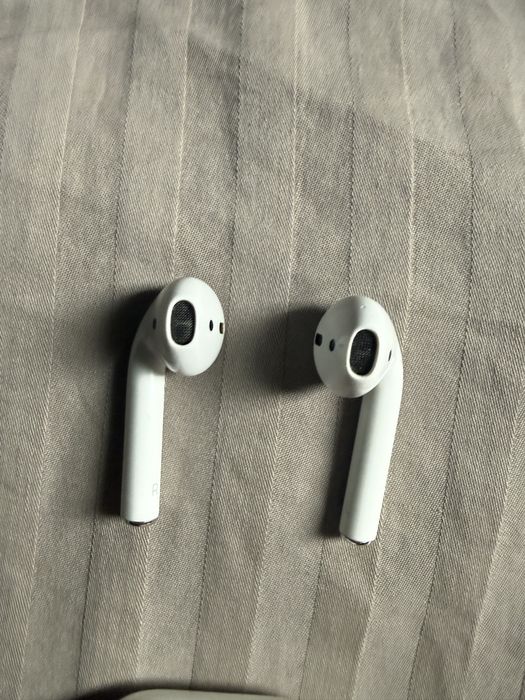 Продам airpods 2