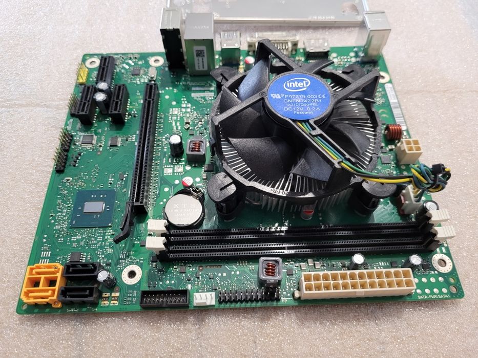 Комплект s1151 FUJITSU + i7-7700 материнcька плата і процесор