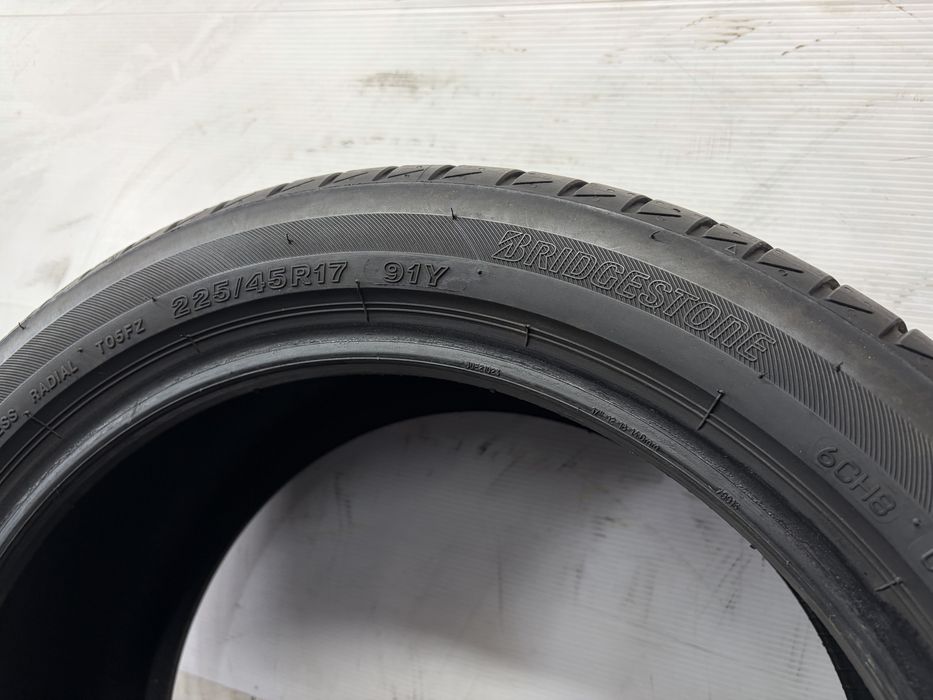 225/45/17 91Y Bridgestone Turanza T005