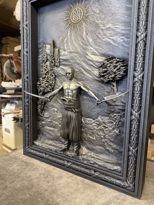 Авторська рельєфна картина "Баланс сили"