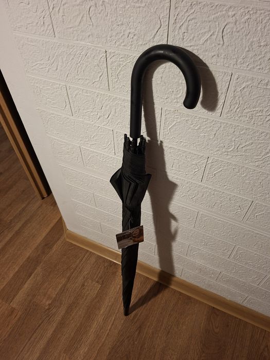 Nowy parasol sprzedam z metka