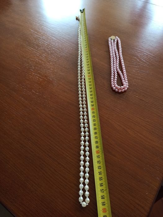 Вінтажні буси на застібці