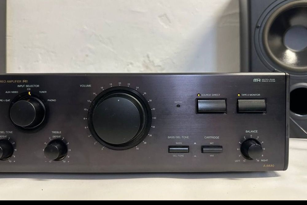 Wzmacniacz stereo Onkyo A-8830, 2*109 Watt, Japan