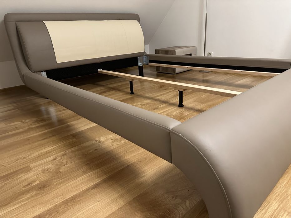 Łóżko tapicerowane 160 x 200