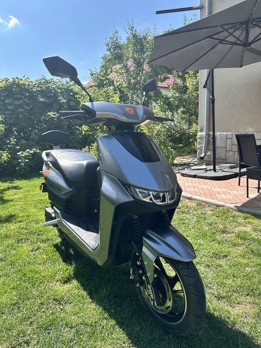 Електроскутер YADEA T9