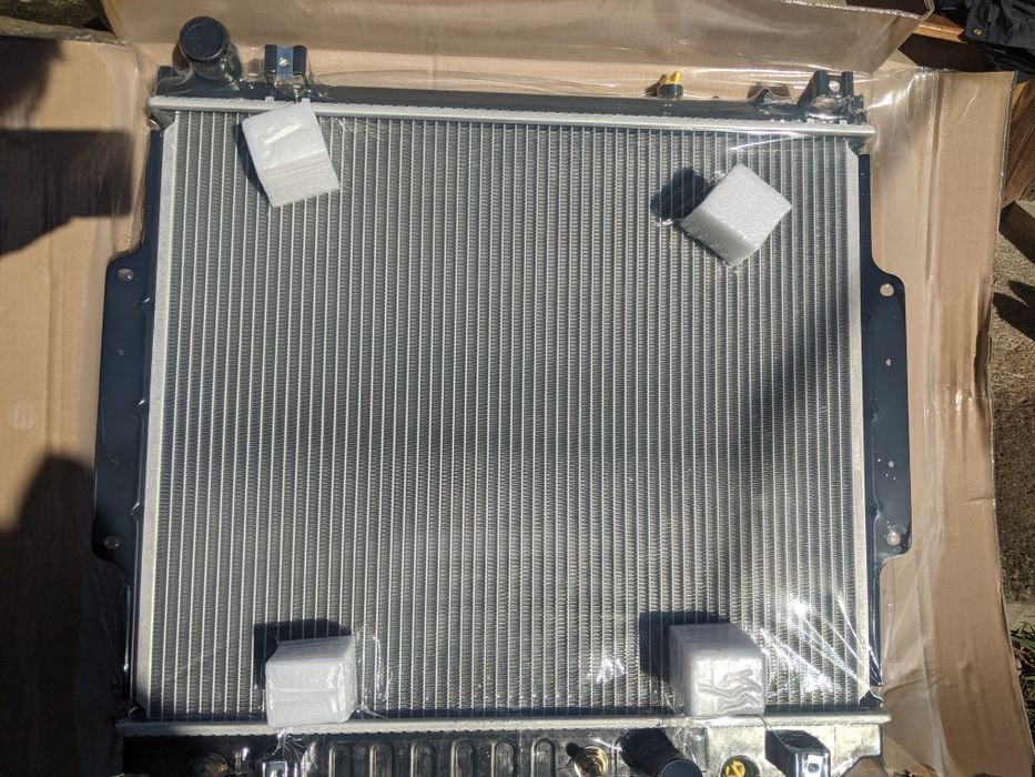 Знову в наяаності!Радіатор охолодження, основний. 2,7/ 3,1, Jeep grand