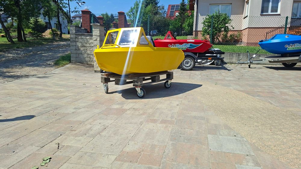 elektryczna mini łódka eJetBoat V2Sport