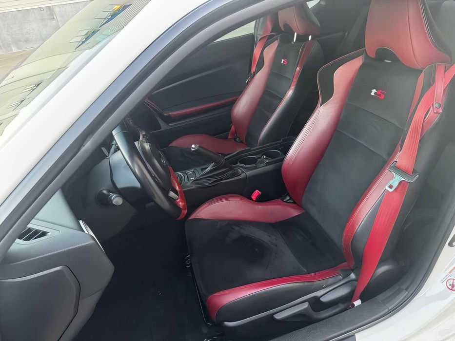 Subaru BRZ      2018