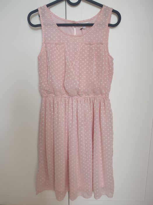 Piękna nowa różowa sukienka M