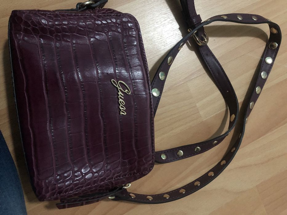 Mala Guess em pele64409127136642121