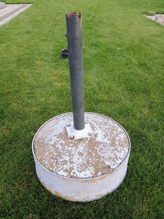 betonowy krąg do parasola ogrodowego