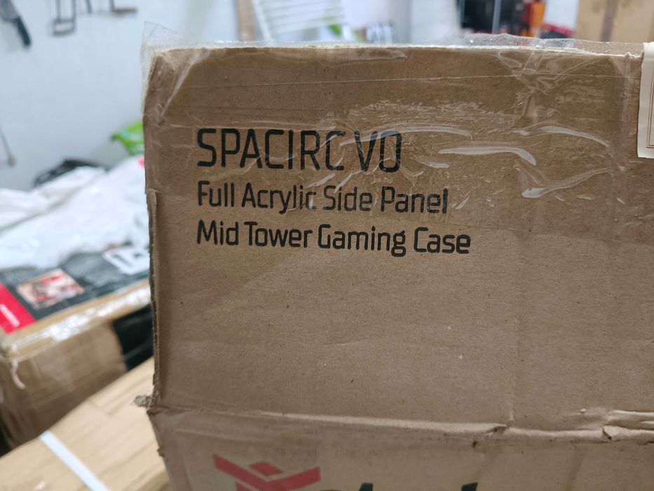 Spacirc vo. Obudowa gamingowa do komputera