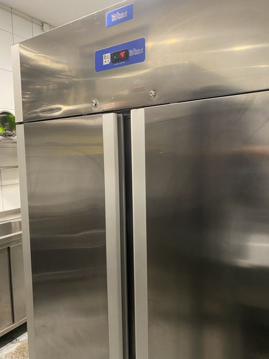 Frigorifico de duas portas industrial