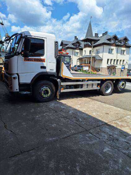 Laweta Volvo FM 330 rok 2010