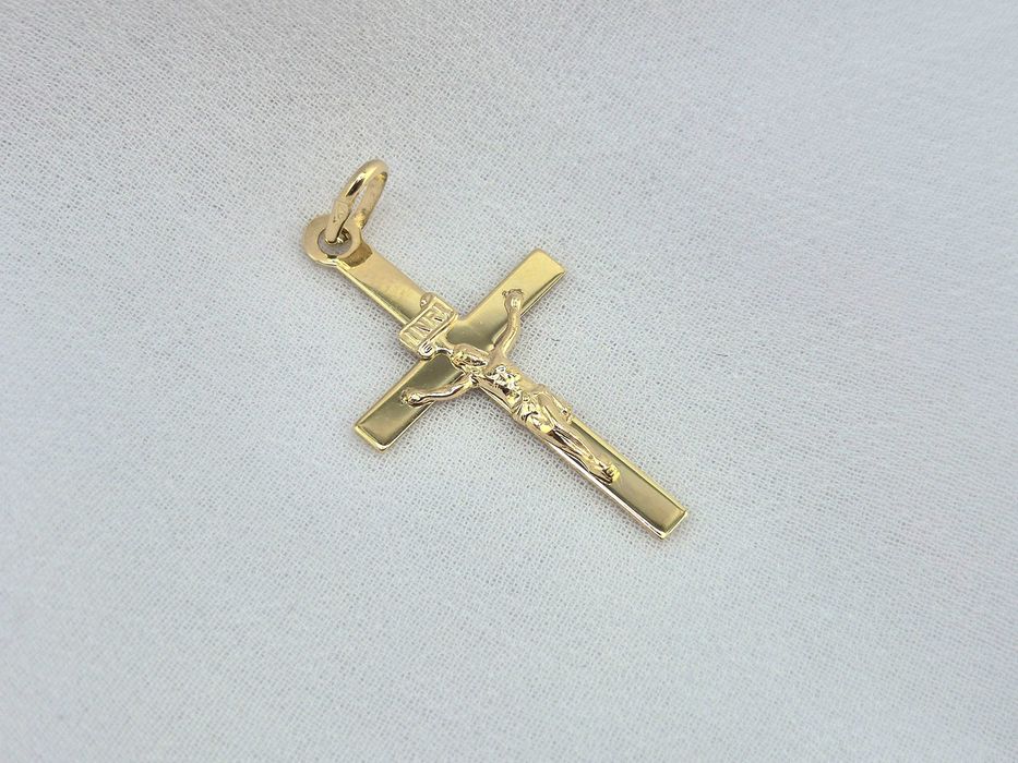 Złota zawieszka krzyżyk krzyż 0,92g PR.585 14K