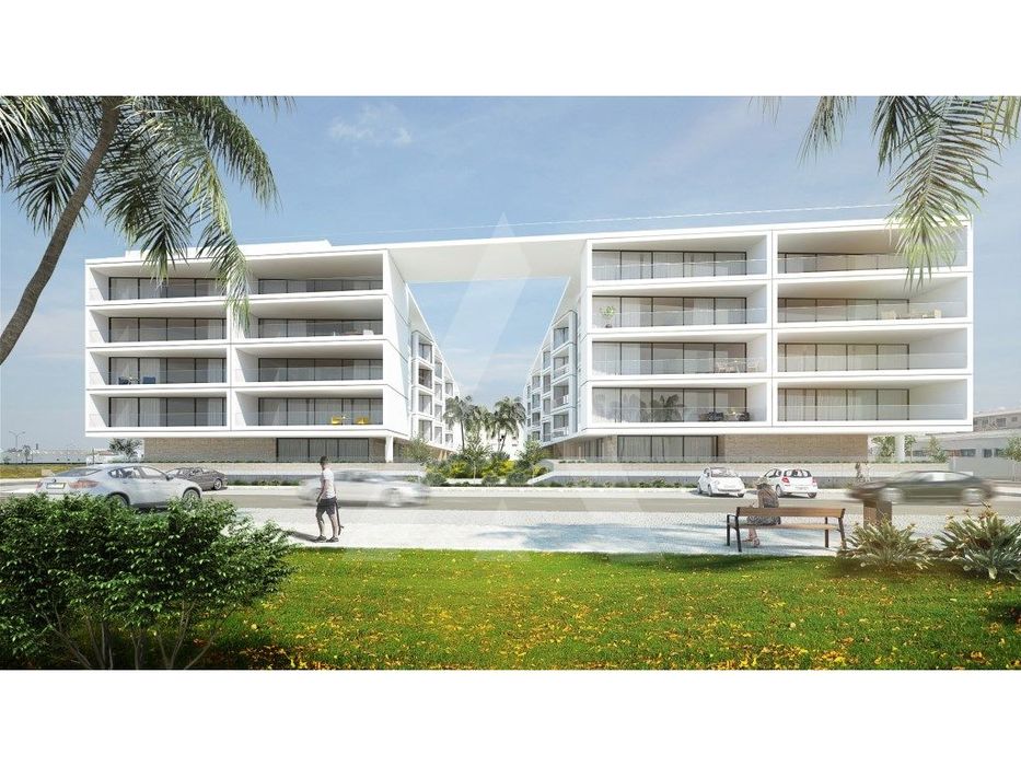 Brand-new two-bedroom apartment with shared swimming pool in the fantastic Olhão Marina.