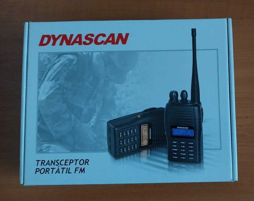 DYNASCAN V500 walkie VHF