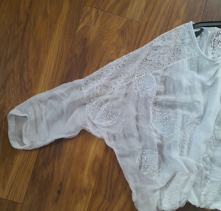 Sprzedam  bluzeczkę mgiełkę z jedwabiu