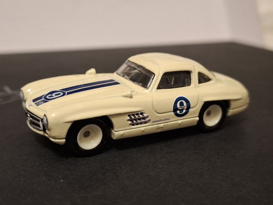 Hot Wheels premium Mercedes-Benz 300 SL колекційний