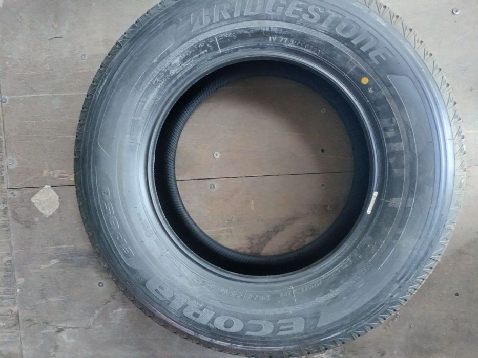 Нова резина Bridgestone 265/65 r17
