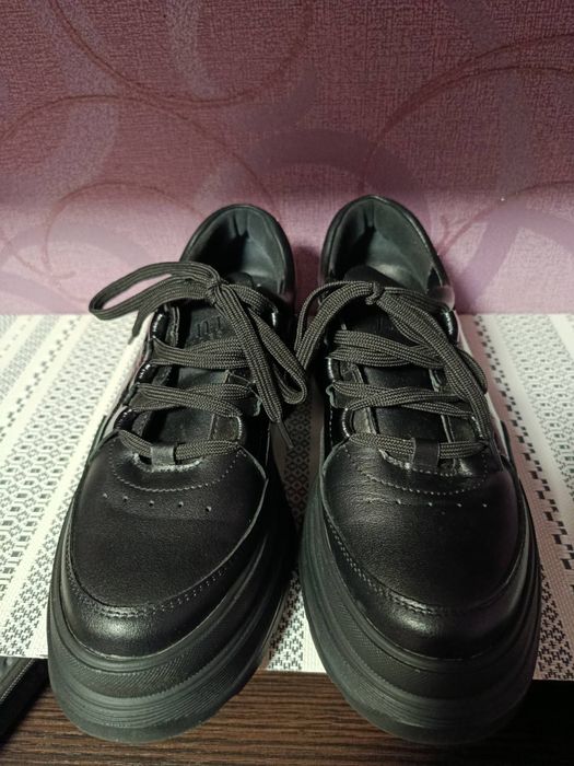 Кроссовки кожа Jastoni