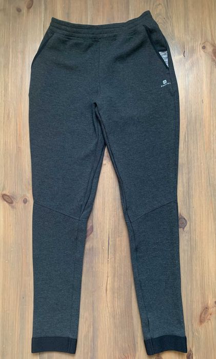 В наявності
Легінси лосини теплі domyos decathlon на 158-164 р.