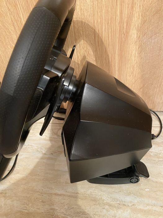 Kierownica do Xbox / PC + pedały – bardzo dobry stan