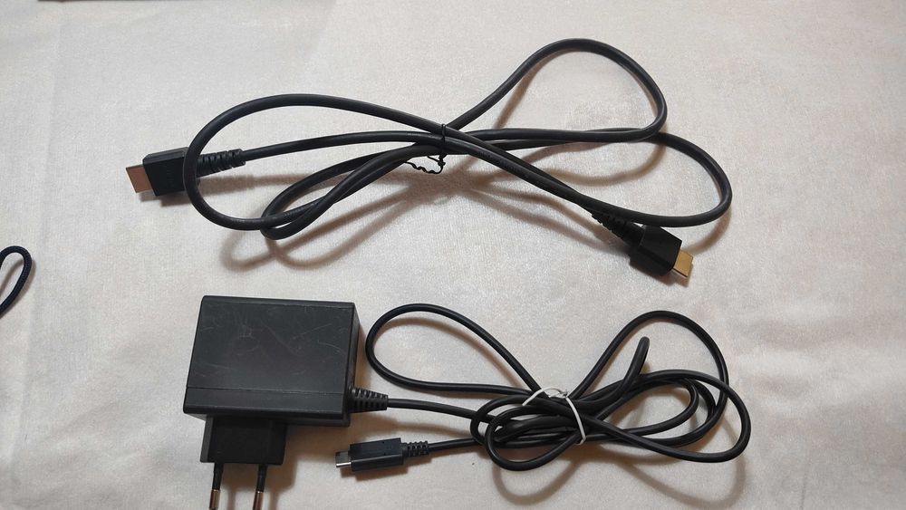 Vendo Nintendo Switch V1 em bom estado.