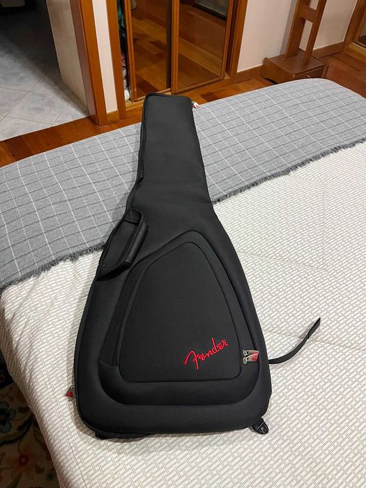 Saco Fender para Baixo (Como Novo)
