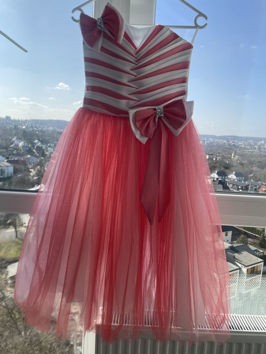 Сукня святкова на 9-11 років