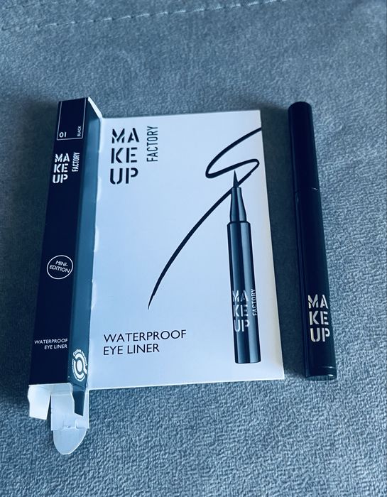 Eye liner preto travel size
