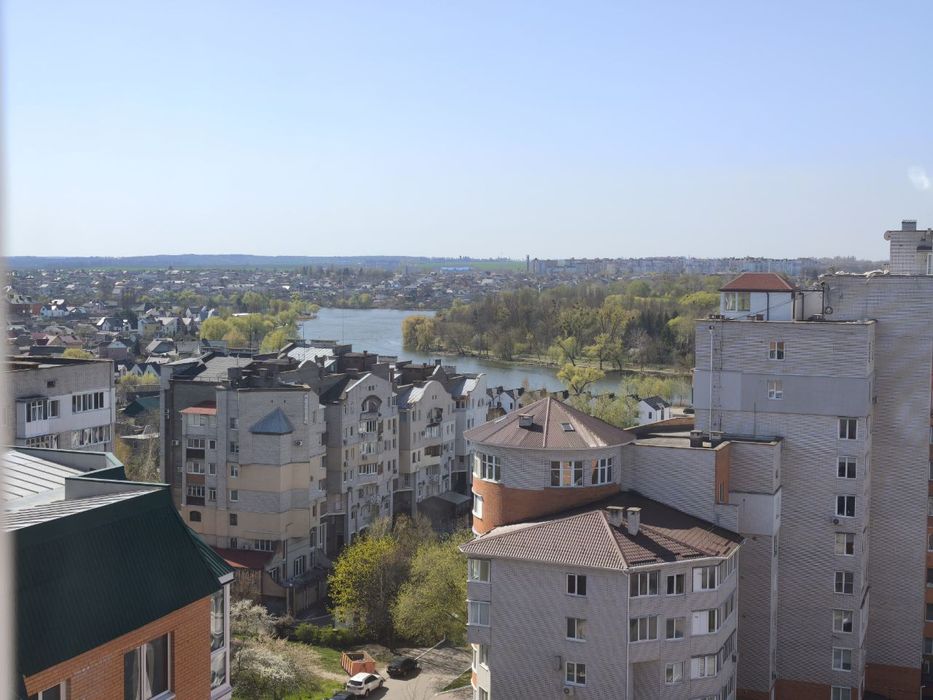 Продаю 2-х кімнатну квартиру на Запорізькій