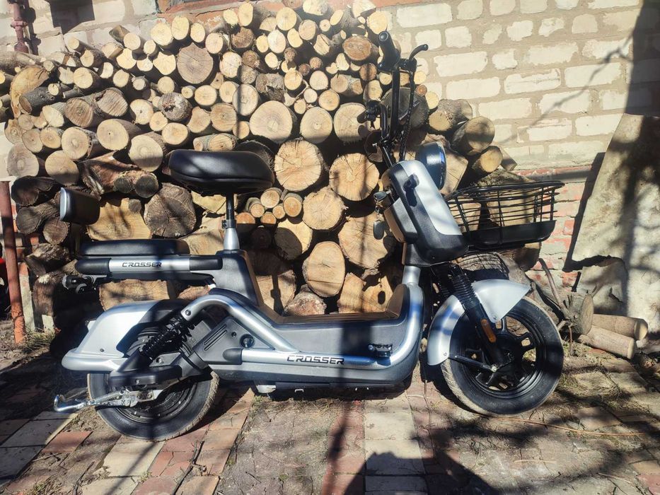Майже новий Crosser CR2 800W 60V 24Ah — потужний, бере будь-яку гірку