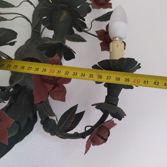 Bonito candeeiro de parede.