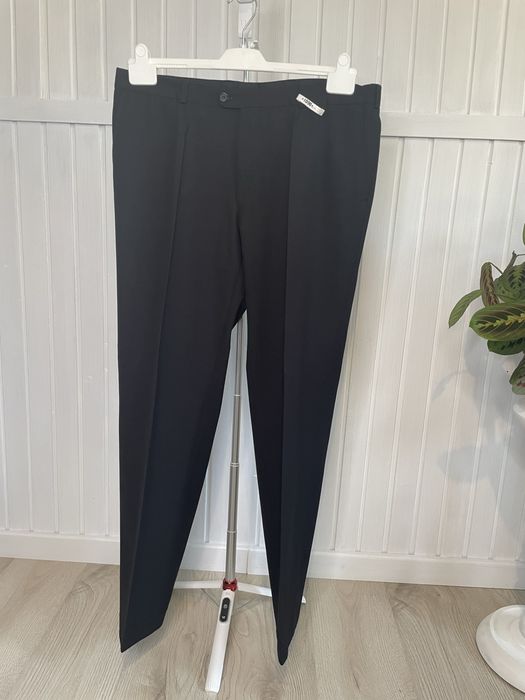 Elegancki czarny garnitur rozmiar L XL welniany
