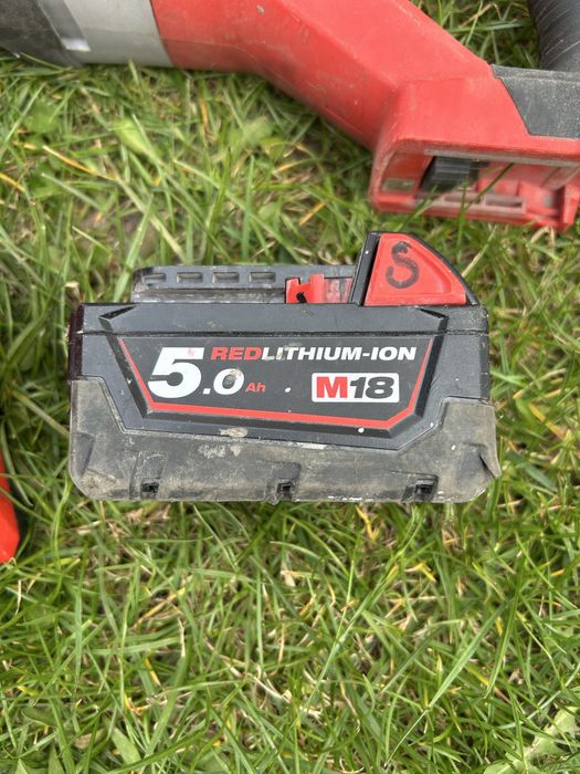 Piła szablasta milwaukee m18 BSX z bateria i ladowarka