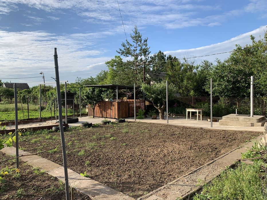 Продам гарну дачу (біля Новослобідки)