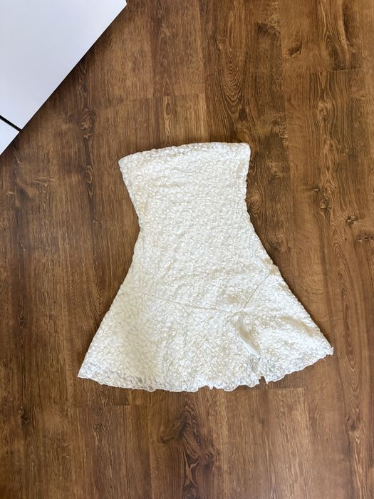Biała Viralowa Koronkowa Sukienka Bershka S Koronka Impreza Viral Coquette Hit Wiosna Lato