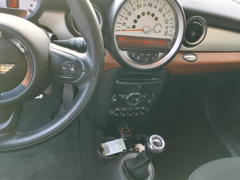 Mini Cooper 1.6528942689064079365