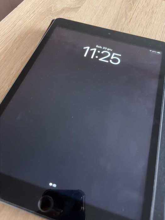 Ipad 9th generacji 10,2 + Apple Pencil 1 + etui z klawiaturą