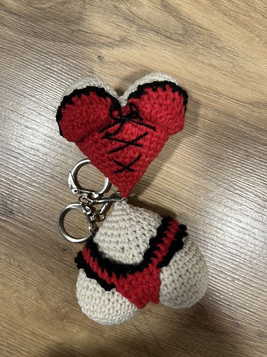 Парний брелок подарунок на 14 лютого